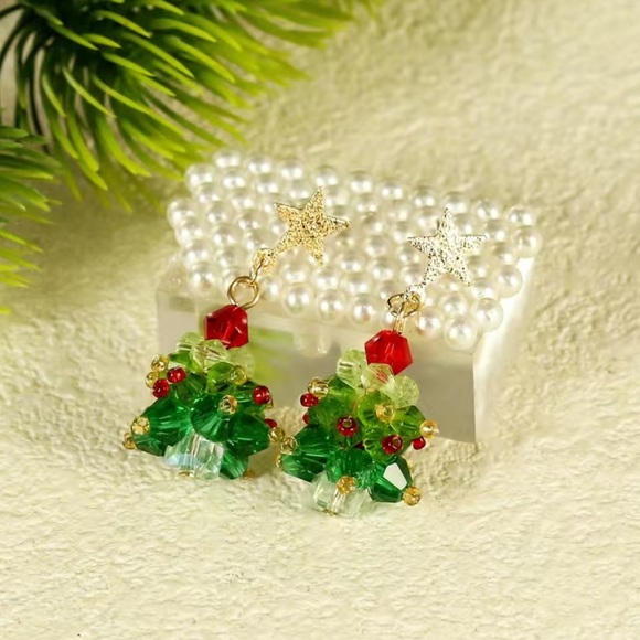 Beaded Christmas Tree Earrings - Picture 3 of 6